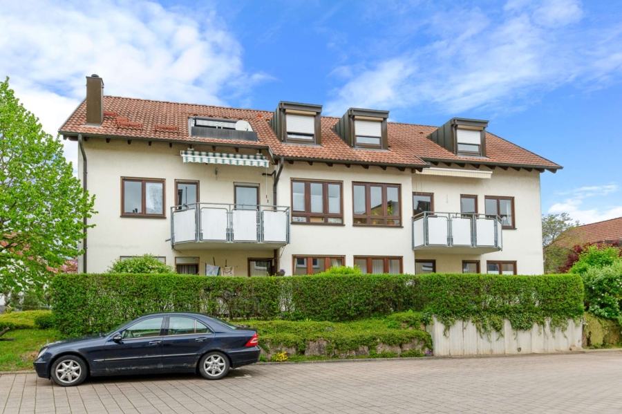 Großzügige 4-Zimmer-Wohnung mit Süd-Loggia, 71069 Sindelfingen, Etagenwohnung