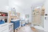 Attraktives Wohnhaus mit Umnutzungspotenzial zum MFH - Badezimmer