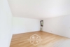 Modernisierte 2,5 Zimmer Wohnung mit Wintergarten - Wohnbereich