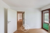 Modernisierte 2,5 Zimmer Wohnung mit Wintergarten - Schlafzimmer