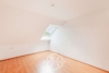 Geräumige 2 Zimmer Wohnung mit Balkon - Schlafzimmer
