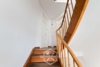 Sanierte 3-Zimmer-Wohnung mit Loggia - Treppenhaus