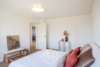 Kernsanierte 3-Zimmer-Wohnung mit Balkon– sofort bezugsfrei - Schlafzimmer