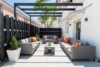 Investieren oder Einziehen: Lichtdurchflutete 3-Zimmer-Wohnung mit Terrasse - Terrasse  - Garten, Modern - (KI generiert)