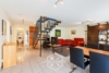 Stilvoll Wohnen auf zwei Ebenen – möbliertes Maisonette-Highlight! - Wohnzimmer