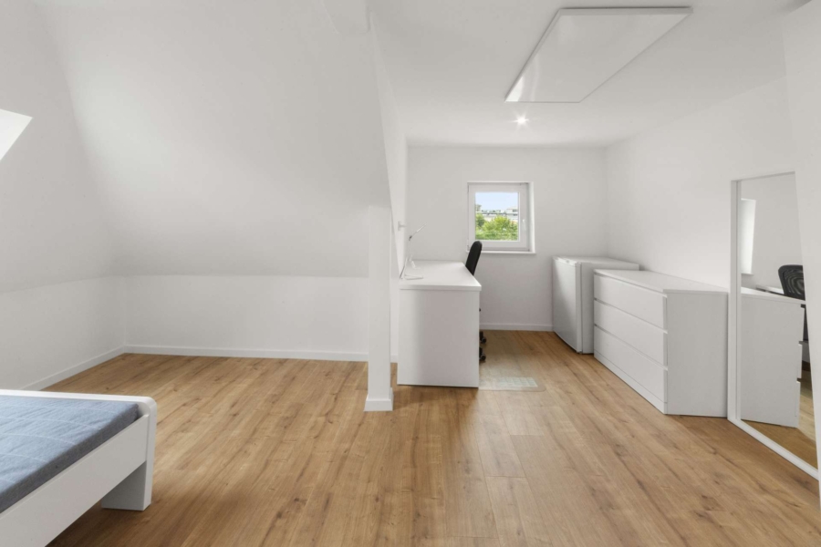 Vollmöbliertes & renoviertes WG Zimmer,  70435 Zuffenhausen-Mitte, Etagenwohnung