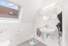WG-Zimmer in kernsaniertem Stadthaus - Badezimmer