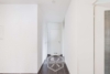 Großzügige 3-Zimmer-Wohnung mit Balkon - Flur