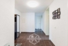 Großzügige 3-Zimmer-Wohnung mit Balkon - Flur