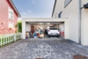 Modernes Einfamilienhaus mit Gartenparadies - Garage