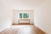 Stadionnähe trifft Wohnkomfort – 3-Zimmer-Wohnung mit Balkon - Wohn- und Esszimmer