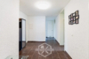 Sonnige 3-Zimmer-Wohnung mit weitläufigem Balkon - Flur