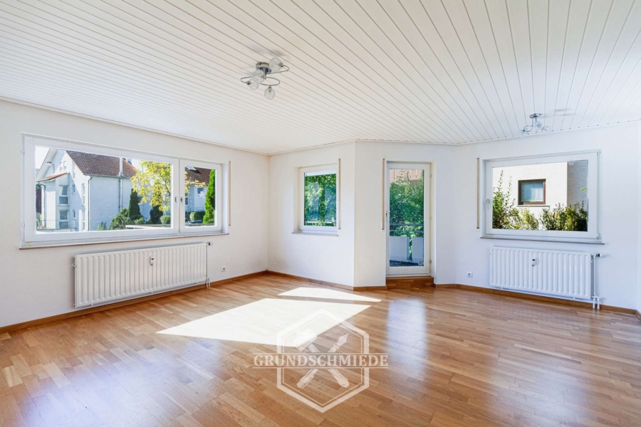 Leonberg: 3-Zimmer-Highlight im Hochparterre, 71229 Leonberg, Wohnung