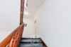 WG-geeignete Wohnung – renovierungsbedürftig mit Potenzial - Treppenhaus