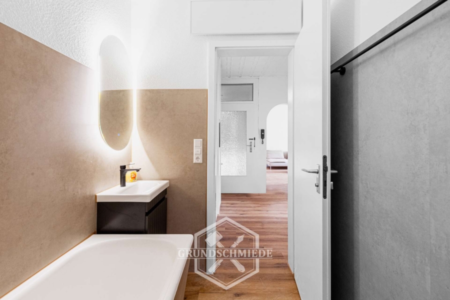 Möblierte 3 Zimmer Wohnung im Herzen von Feuerbach, 70469 Stuttgart, Etagenwohnung