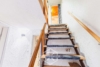 Lebenstraum oder Anlagechance – dieses Haus vereint beides - Treppe zum OG