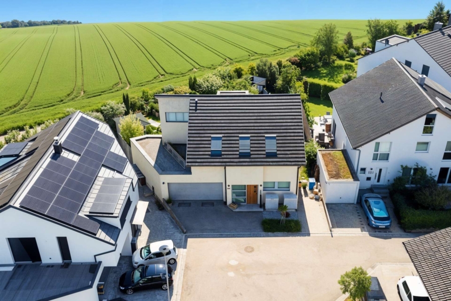 Architektur trifft Lebensqualität- Hochwertiges Traumhaus für Familien, 74177 Bad Friedrichshall, Einfamilienhaus
