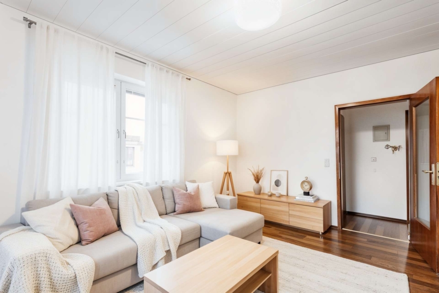 Helle 3-Zimmer-Wohnung mit großer Wohnküche, 70499 Stuttgart, Dachgeschosswohnung