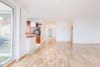 Bezugsfreie 4-Zimmer-Wohnung mit Familienkomfort - Wohn- und Essbereich