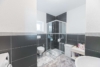 Vollständig renovierte 2 Zimmer Wohnung - Badezimmer