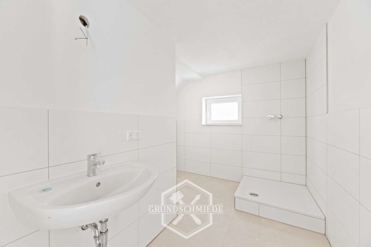 Frisch saniert – 2 Zimmer, mehr braucht man nicht! - Foto 1