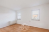 Erstbezug nach Renovierung und mit brandneuer Einbauküche - Schlafzimmer