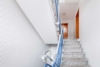 Raum für Erinnerungen – charmante 4-Zimmer-Wohnung bezugsfrei - Treppenhaus