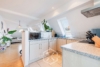 Wohnen über den Dächern – Stilvolle Dachgeschosswohnung in Stuttgart-Süd - Küche