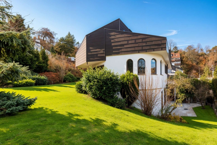Ein Zuhause mit Charakter – Architektenhaus mit Einliegerwohnung im Grünen, 70839 Gerlingen, Einfamilienhaus
