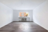 Erstbezug nach Renovierung: 4 Zimmer, neue EBK und Terrasse - Wohnzimmer