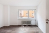 Erstbezug nach Renovierung: 4 Zimmer, neue EBK und Terrasse - Schlafzimmer