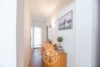 Möblierte 3-Zimmer-Wohnung mit Balkon - Flur