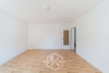 Renovierte 3-Zimmer-Wohnung mit Balkon - Zimmer 2