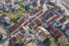 Wohnen auf zwei Ebenen – Gartenidylle trifft modernen Komfort - Luftaufnahme