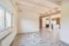 Ihr Logenplatz im Grünen: Maisonette mit großem Wohlfühlbalkon - Wohnbereich
