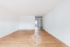 Erstbezug nach Renovierung und mit brandneuer Einbauküche - Wohnzimmer