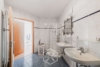 Wohnen und Arbeiten – Maisonette-Wohnung mit zwei Eingängen und weitläufigem Garten - OG - Badezimmer