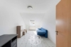 Attraktive 4,5-Zimmer-Dachgeschosswohnung mit Balkon, Garage und großem Garten - Schlafzimmer 3