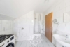 Attraktive 4,5-Zimmer-Dachgeschosswohnung mit Balkon, Garage und großem Garten - Badezimmer