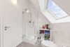 WG-Zimmer in kernsaniertem Stadthaus - Badezimmer