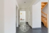 Großzügige 3-Zimmer-Maisonette mit Balkon und zwei Bädern - Flur