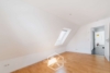 Großzügige 3-Zimmer-Maisonette mit Balkon und zwei Bädern - Schlafzimmer