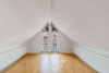 Großzügige 3-Zimmer-Maisonette mit Balkon und zwei Bädern - Schlafzimmer DG