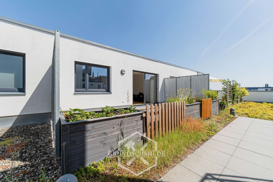 Sonnige 3-Zimmer-Wohnung mit Terrasse und TG-Stellplatz, 71093 Weil im Schönbuch, Wohnung