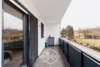 Drei Ebenen Lebensqualität – Modernisiertes Einfamilienhaus im Grünen - 1. OG Balkon