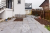 Drei Ebenen Lebensqualität – Modernisiertes Einfamilienhaus im Grünen - Terrasse