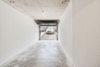Drei Ebenen Lebensqualität – Modernisiertes Einfamilienhaus im Grünen - Garage - (KI generiert)