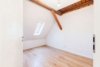 Top-Kapitalanlage mit Potenzial: 3 Wohneinheiten plus Gewerbeanbau - DG - Schlafzimmer