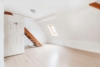 Top-Kapitalanlage mit Potenzial: 3 Wohneinheiten plus Gewerbeanbau - DG - Schlafzimmer