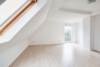 Top-Kapitalanlage mit Potenzial: 3 Wohneinheiten plus Gewerbeanbau - DG - Zimmer